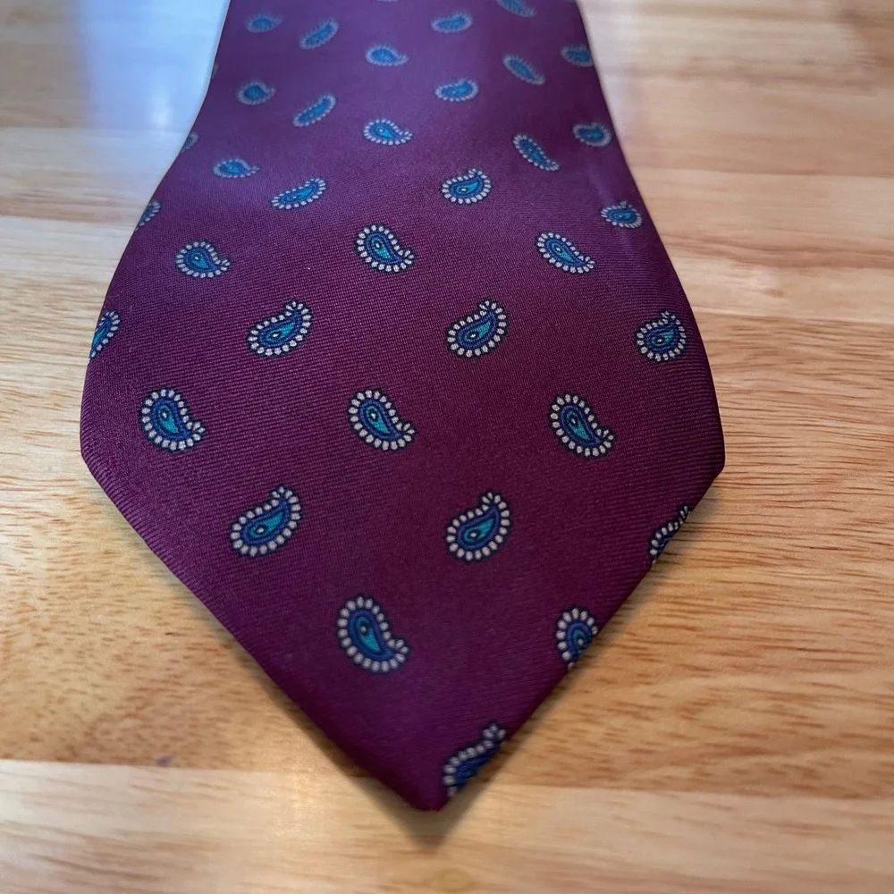 Vintage Robert Talbott Paisley Silk Hand Sewn‎ Burgundy Blue Men's Necktie